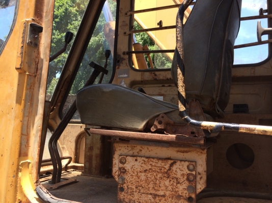 ขายด่วนรถขุดKOMATSU PC100L-1 พร้อมใช้งาน