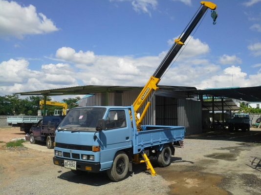 ขาย 4 ล้อกลาง ISUZU NKR  88 ติดเครน TADANO 1 ตัน