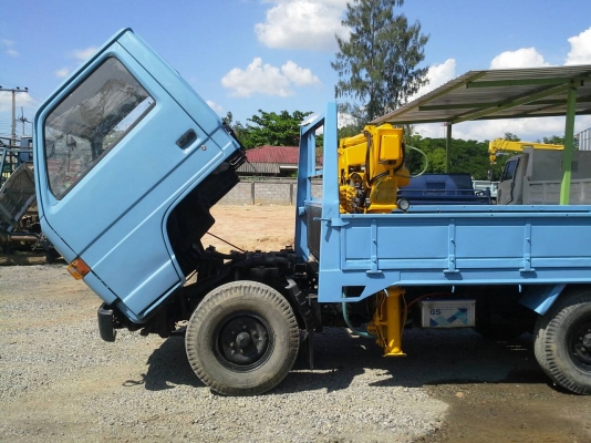 ขาย 4 ล้อกลาง ISUZU NKR  88 ติดเครน TADANO 1 ตัน