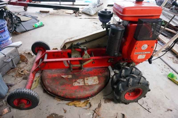 ขายรถตัดหญ้าแบบเดินตามมีเกียร์ Shibaura ราคา 15,000 ขายรถตัดหญ้าแบบเดินตามมีเกียร์ Shibaura ราคา 15,000