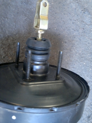 หม้อลมเบรค Nissan Cefiro A32,A33,B14