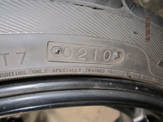 ขายแม็ก advan racing พร้อมยาง 225/40/18  4เส้น 5/114.3