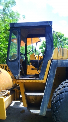 รถบด BROMAX  BW213 D แบบ 2 เพลา รถสวยราคาต่อรองได้