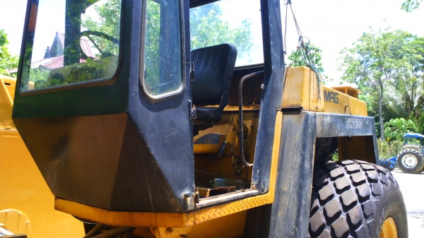 รถบด BROMAX  BW213 D แบบ 2 เพลา รถสวยราคาต่อรองได้