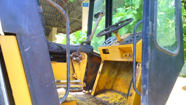 รถบด BROMAX  BW213 D แบบ 2 เพลา รถสวยราคาต่อรองได้