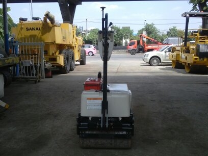 รถบดเดินตาม SAKAI รุ่น HV80