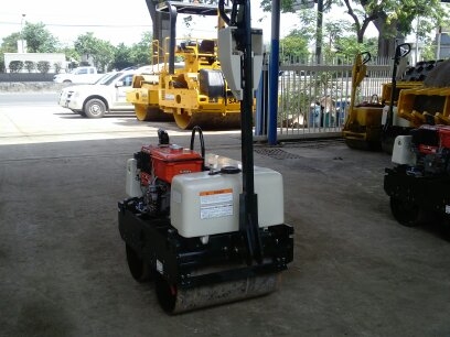 รถบดเดินตาม SAKAI รุ่น HV80