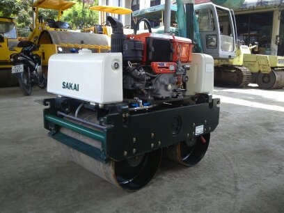 รถบดเดินตาม SAKAI รุ่น HV80