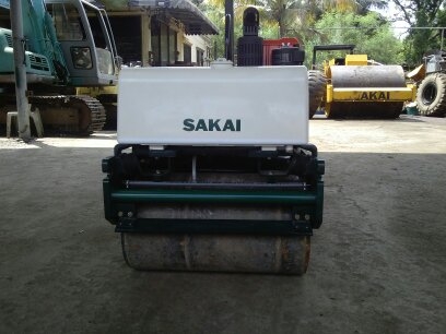 รถบดเดินตาม SAKAI รุ่น HV80