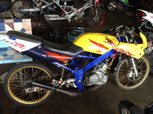 ขายls125 สีเหลืง 12900