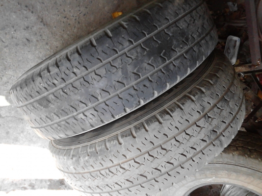 195R14 GOODYEAR WRANGER D-MARK II มี 2 เส้น  ติดต่อโทร. 081-427-3941