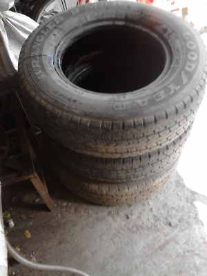 195R14 GOODYEAR WRANGER D-MARK II มี 2 เส้น  ติดต่อโทร. 081-427-3941