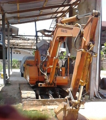 ขายแบ็กโคKOMATSU PC40-5