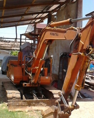 ขายแบ็กโคKOMATSU PC40-5 ขายแบ็กโคKOMATSU PC40-5