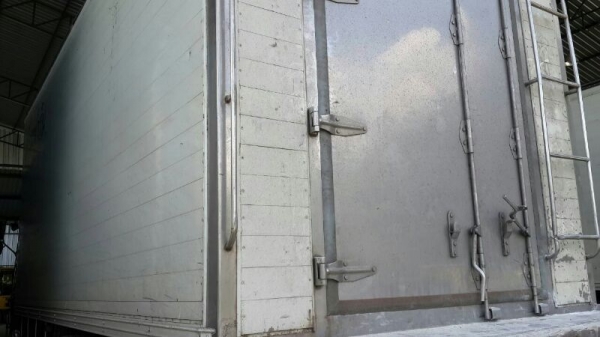 รถฮีโน่ 10 ล้อ ตู้เย็น 260 แรงม้า. ปี 50   สนใจติดต่อ 081 - 6079515