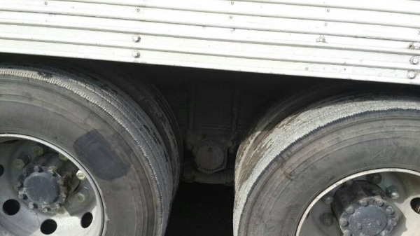 รถฮีโน่ 10 ล้อ ตู้เย็น 260 แรงม้า. ปี 50   สนใจติดต่อ 081 - 6079515