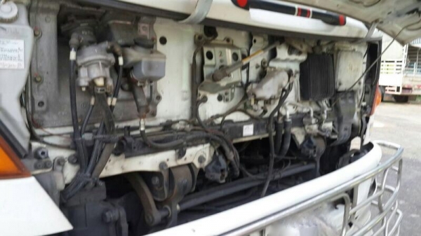 รถฮีโน่ 10 ล้อ ตู้เย็น 260 แรงม้า. ปี 50   สนใจติดต่อ 081 - 6079515