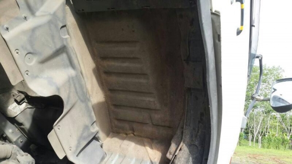 รถฮีโน่ 10 ล้อ ตู้เย็น 260 แรงม้า. ปี 50   สนใจติดต่อ 081 - 6079515