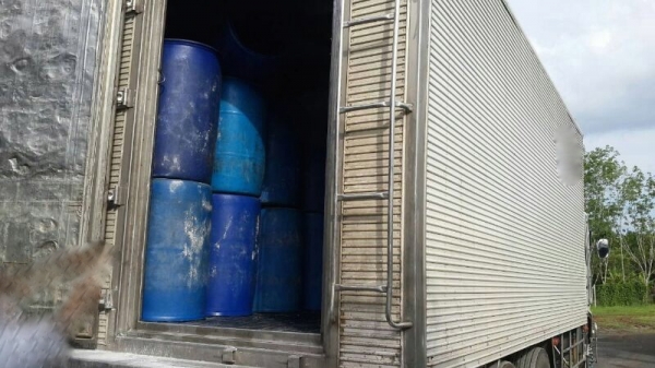 รถฮีโน่ 10 ล้อ ตู้เย็น 260 แรงม้า. ปี 50   สนใจติดต่อ 081 - 6079515