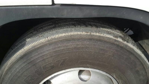 รถฮีโน่ 10 ล้อ ตู้เย็น 260 แรงม้า. ปี 50   สนใจติดต่อ 081 - 6079515