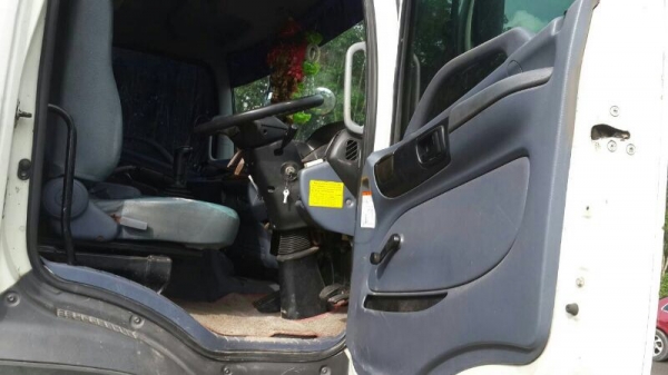 รถฮีโน่ 10 ล้อ ตู้เย็น 260 แรงม้า. ปี 50   สนใจติดต่อ 081 - 6079515