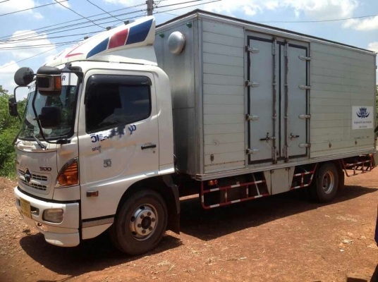 HINO FC9J หัว500 ปี56 เครื่อง 145แรง ตู้แห้ง 3บาน ยาว 5.5 เมตร งวด21000 เหลือ49 งวด เปลี่ยนสัญญาได้เลยครับ