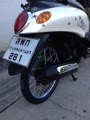 ขาย Yamaha Fino แท้ ปี50 เทา-ขาว ล้อน้ำเงิน 1.20 1คู่ โช็คshowaก๊อปแต่สปริงแท้ สีเขียว เครืองเดิมๆ รถมือเดียว ราคา14500บาท ทะเบียนพร้อมโอน โทร0924462525โส กทม