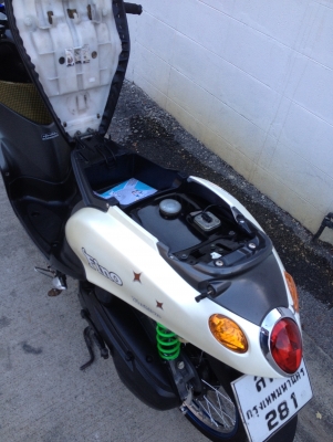 ขาย Yamaha Fino แท้ ปี50 เทา-ขาว ล้อน้ำเงิน 1.20 1คู่ โช็คshowaก๊อปแต่สปริงแท้ สีเขียว เครืองเดิมๆ รถมือเดียว ราคา14500บาท ทะเบียนพร้อมโอน โทร0924462525โส กทม