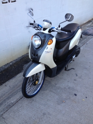 ขาย Yamaha Fino แท้ ปี50 เทา-ขาว ล้อน้ำเงิน 1.20 1คู่ โช็คshowaก๊อปแต่สปริงแท้ สีเขียว เครืองเดิมๆ รถมือเดียว ราคา14500บาท ทะเบียนพร้อมโอน โทร0924462525โส กทม