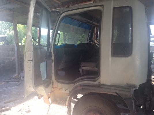 ขายด่วนยี่ห้อ HINO กระบะดั้ม สิงห์ไฮเทค เครื่อง HO7D 195 แรงม้ากระบะดั้ม  กระบะดั้ม HINO-FD3HJA-195 แรงม้า ราคา 588,000 บาท  รถจดทะเบียนปี 2547 คัซซี  คัซซีสวย  เครื่องดี  ภายในครบ กระบะดั้มยาว 4. เมตร ช่วงล่างใหญ่  ยาง 825-16 น๊อตล้อ 6 ตัว Fหน้า F หลัง