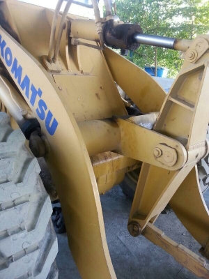 รถตัก KOMATSU. 515   สนใจติดต่อ 081 - 6079515