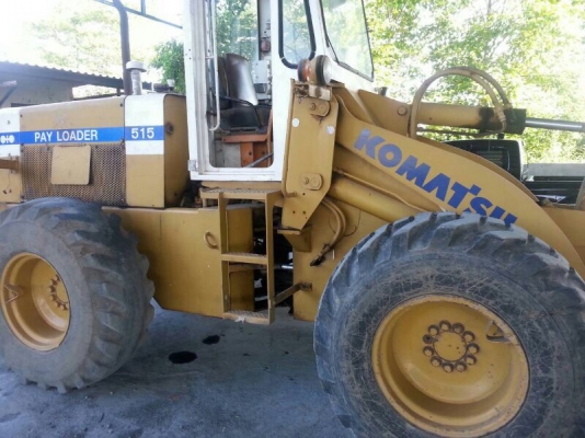 รถตัก KOMATSU. 515   สนใจติดต่อ 081 - 6079515