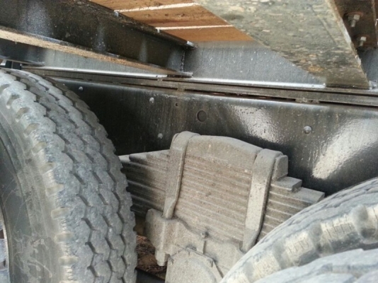 รถฮีโน่ 12 ล้อ ท้ายลาด FN527M - TF  220 แรงม้า. ปี 38    สนใจติดต่อ 081 - 6079515