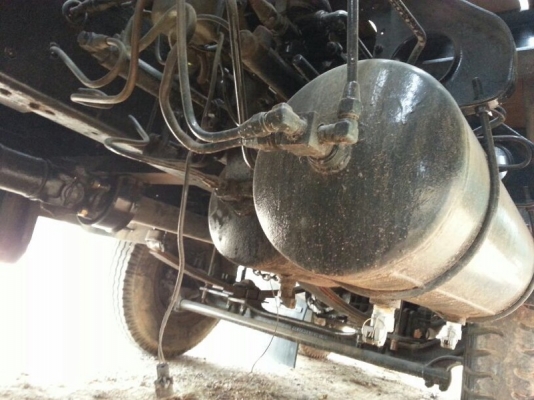 รถฮีโน่ 12 ล้อ ท้ายลาด FN527M - TF  220 แรงม้า. ปี 38    สนใจติดต่อ 081 - 6079515