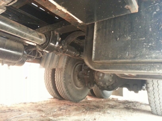 รถฮีโน่ 12 ล้อ ท้ายลาด FN527M - TF  220 แรงม้า. ปี 38    สนใจติดต่อ 081 - 6079515