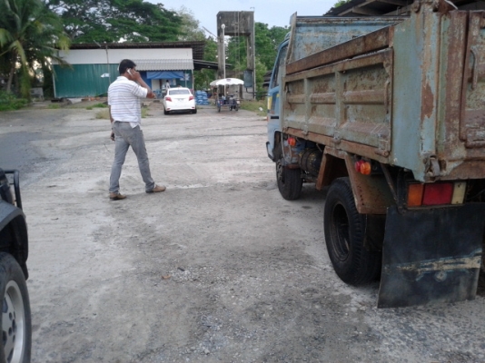 **ขายแล้วค่ะ ไป  กทม ***หกล้อดั้มอีซูสุ 88  แรงม้า เดิมๆ พร้อมใช้งาน รถสวยมาก เล่มพร้อมโอน..