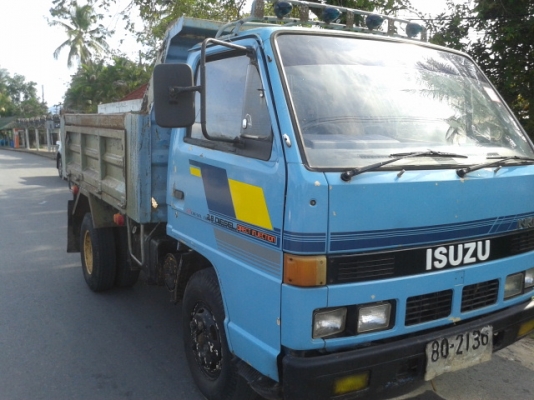 **ขายแล้วค่ะ ไป  กทม ***หกล้อดั้มอีซูสุ 88  แรงม้า เดิมๆ พร้อมใช้งาน รถสวยมาก เล่มพร้อมโอน..