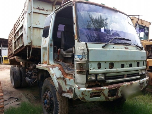 รถอีซูซุ 10 ล้อดั้ม FVZ 195 แรงม้า. ปี 38  ( ขาย.ตามสภาพ )  สนใจติดต่อ 081 - 6079515