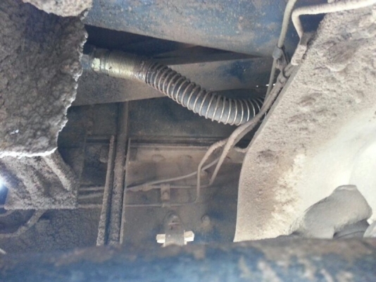 รถฮีโน่ 10 ล้อดั้ม FM3M  240 แรงม้า. ปี 38  สนใจติดต่อ 081 - 6079515