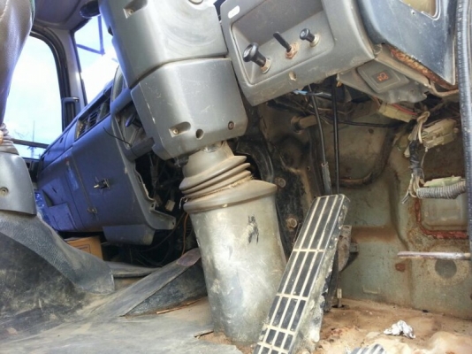 รถฮีโน่ 10 ล้อดั้ม FM3M  240 แรงม้า. ปี 38  สนใจติดต่อ 081 - 6079515