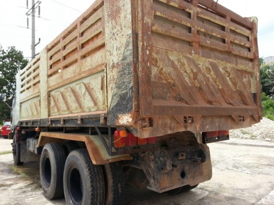 รถฮีโน่ 10 ล้อดั้ม FM3M  240 แรงม้า. ปี 38  สนใจติดต่อ 081 - 6079515