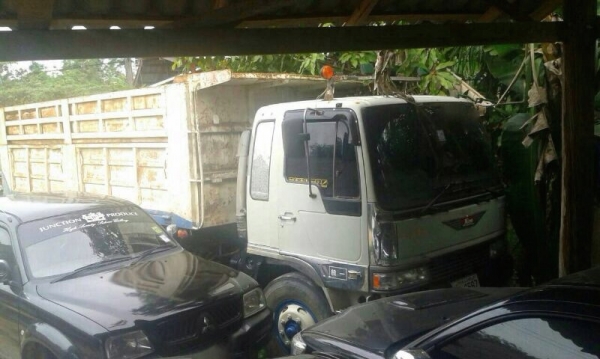 รถฮีโน่ 10 ล้อดั้ม FM3M  240 แรงม้า. ปี 38  สนใจติดต่อ 081 - 6079515