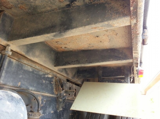 รถฮีโน่ 10 ล้อดั้ม FM3M  240 แรงม้า. ปี 38  สนใจติดต่อ 081 - 6079515