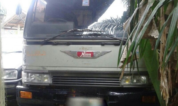 รถฮีโน่ 10 ล้อดั้ม FM3M  240 แรงม้า. ปี 38  สนใจติดต่อ 081 - 6079515