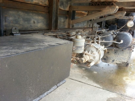 รถฮีโน่ 10 ล้อดั้ม FM3M  240 แรงม้า. ปี 38  สนใจติดต่อ 081 - 6079515