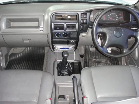 .....ขาย ISUZU ดาก้อนอาย 4 ประตู ปี2002 เครื่อง 2500 TURBO........