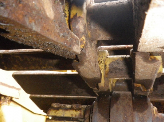 ขายด่วน รถแทรคเตอร์ตีนตะขาบ MITSU BISHI  BD2G  นำเข้าจากญี่ปุ่นโดยตรงยังไม่เคยใช้งานในไทย สภาพสวย  ถึงไทยเร็ว ๆๆนี้