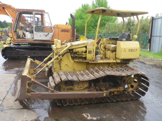 ขายด่วน รถแทรคเตอร์ตีนตะขาบ MITSU BISHI  BD2G  นำเข้าจากญี่ปุ่นโดยตรงยังไม่เคยใช้งานในไทย สภาพสวย  ถึงไทยเร็ว ๆๆนี้