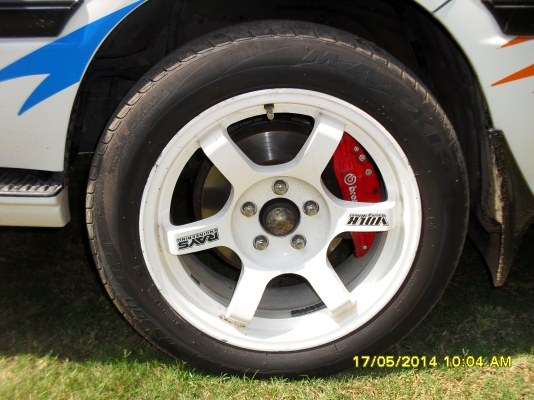 ขายรถตู้สภาพสวยมากพร้อมใช้ครับ ภายในตกแต่งเรียบร้อยแล้ว  ลดราคาไปที่ 370,000 บาท ครับ จากเดิมครับ