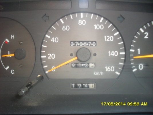 ขายรถตู้สภาพสวยมากพร้อมใช้ครับ ภายในตกแต่งเรียบร้อยแล้ว  ลดราคาไปที่ 370,000 บาท ครับ จากเดิมครับ